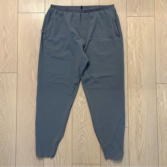 Lululemon Menβs Run State Jogger Size XL Grey Pants - Picture 3 of 8